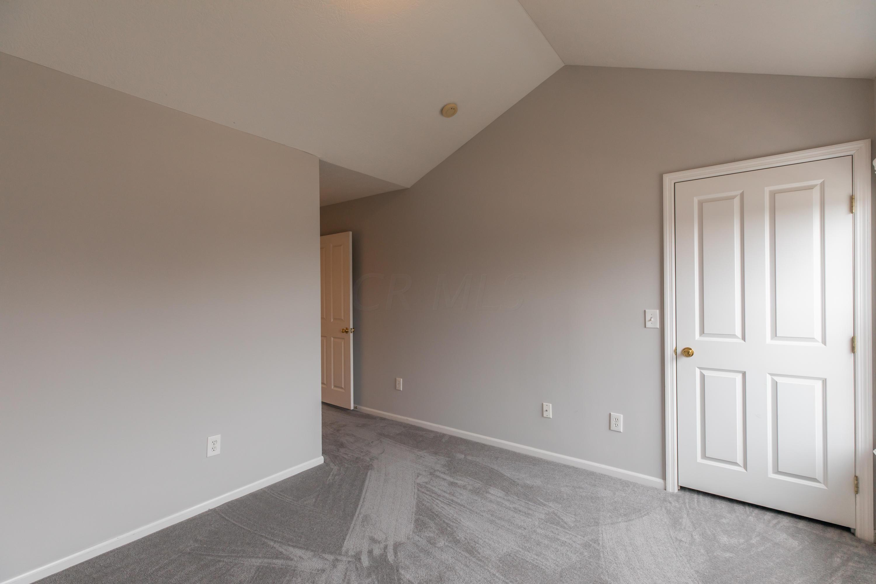 635 Lazelle Road Columbus, OH 43081 - Photo 10 of 15