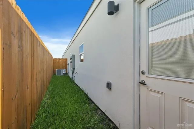 $1,200 | 2612 Mockingbird Road, Unit 2, Weslaco, TX 78596