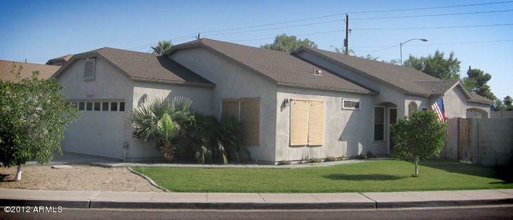 2703 North Greenfield Road Phoenix, AZ 85006 - Photo 1 of 6 Front view