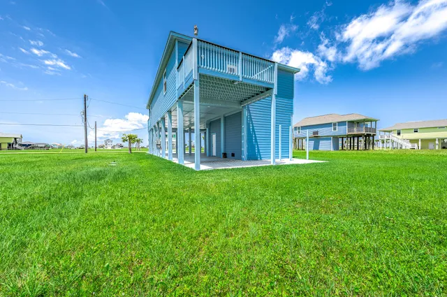 a view of an entryway with staircase