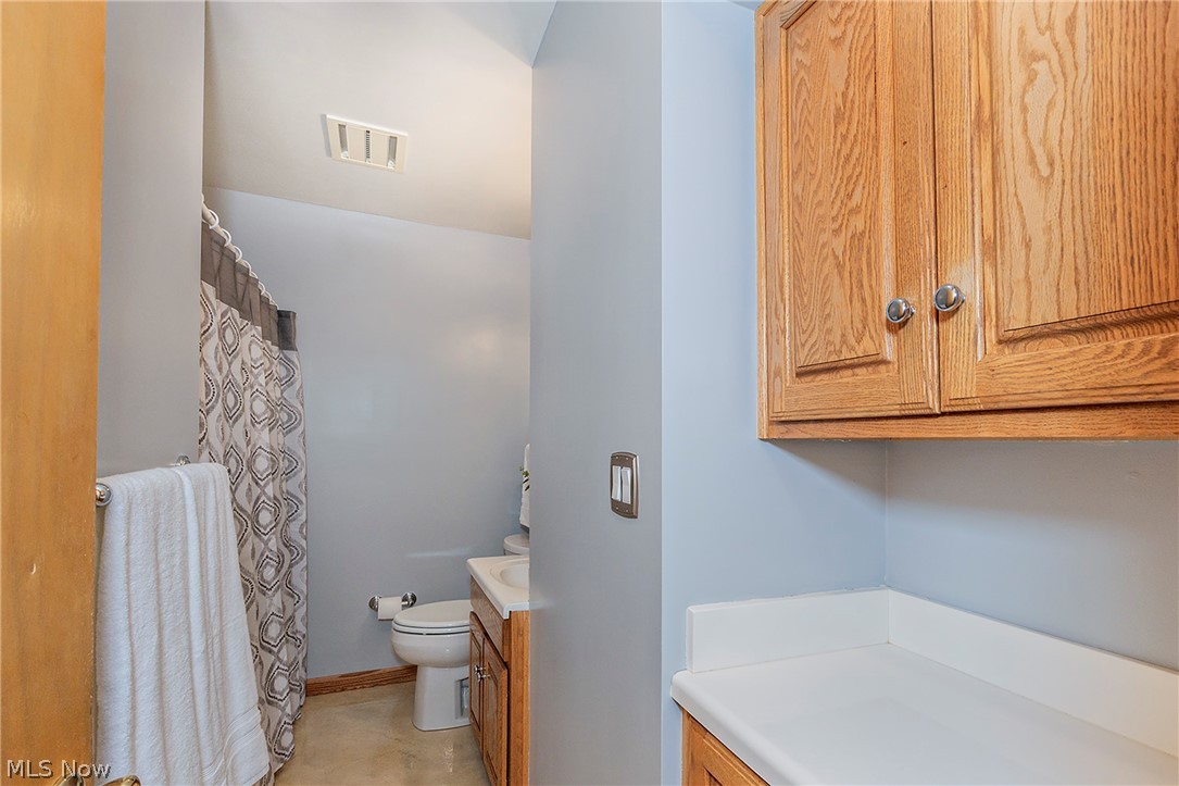 30104 Warren Road Wickliffe, OH 44092 - Photo 23 of 45 Full bath on the main level