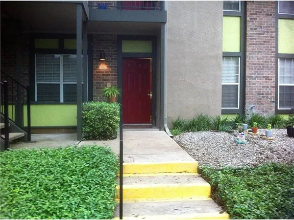 $1,200 | 7685 Northcross Drive, Unit 906, Austin, TX 78757