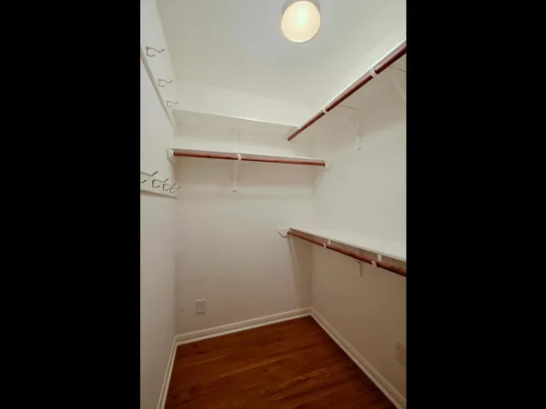 $1,200 | 7685 Northcross Drive, Unit 906, Austin, TX 78757