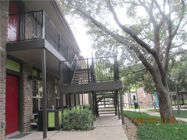 $1,200 | 7685 Northcross Drive, Unit 906, Austin, TX 78757