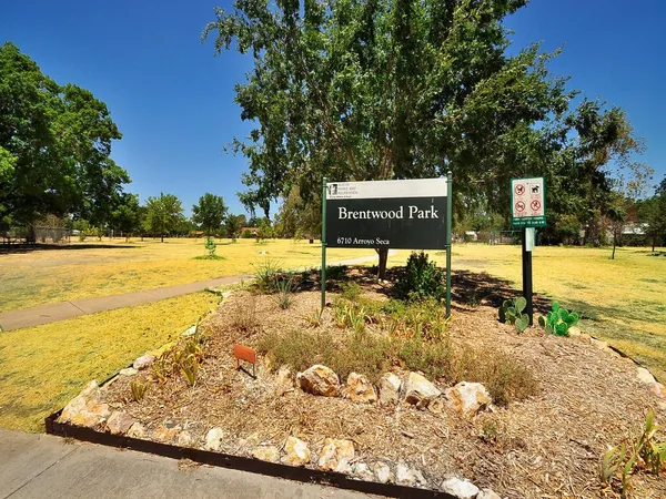 $1,200 | 7685 Northcross Drive, Unit 906, Austin, TX 78757