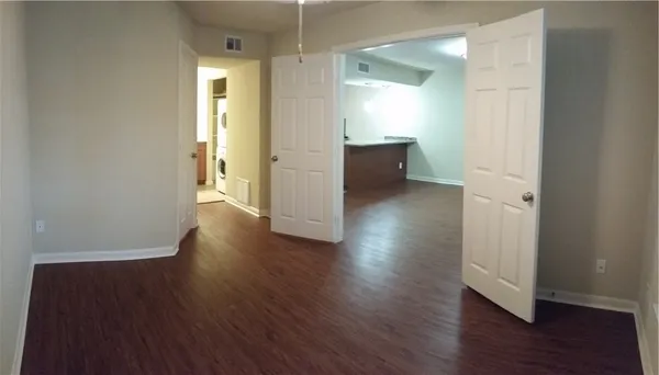$1,200 | 7685 Northcross Drive, Unit 906, Austin, TX 78757