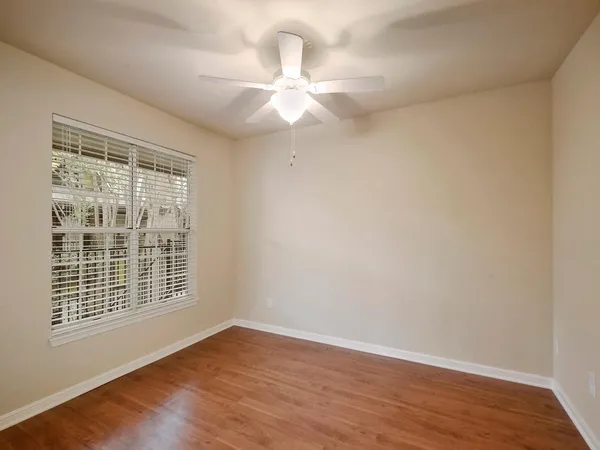 $1,200 | 7685 Northcross Drive, Unit 906, Austin, TX 78757