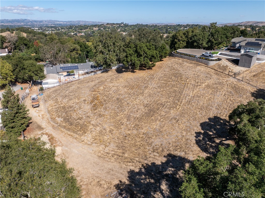 3880 Ardilla Road Atascadero, CA 93422 - Photo 53 of 60 a view of a road with a yard
