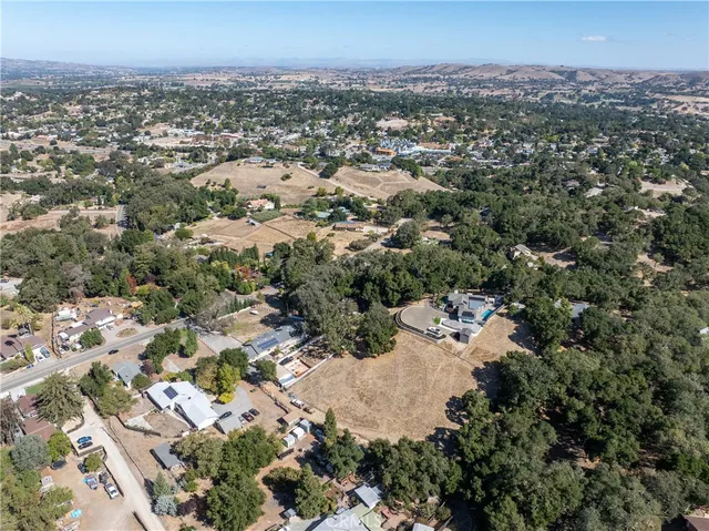 $1,045,000 | 3880 Ardilla Road, Atascadero, CA 93422