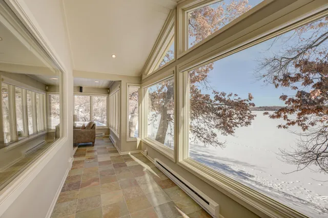 $1,850,000 | 4 West Shore Road, North Oaks, MN 55127