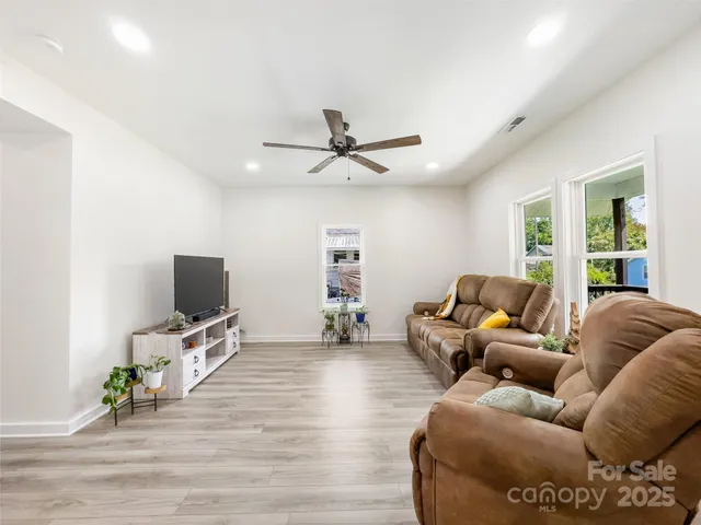 $285,000 | 1112 West 5th Avenue, Gastonia, NC 28052