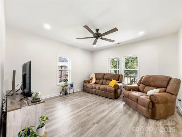 $285,000 | 1112 West 5th Avenue, Gastonia, NC 28052