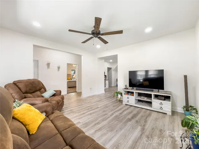 $285,000 | 1112 West 5th Avenue, Gastonia, NC 28052