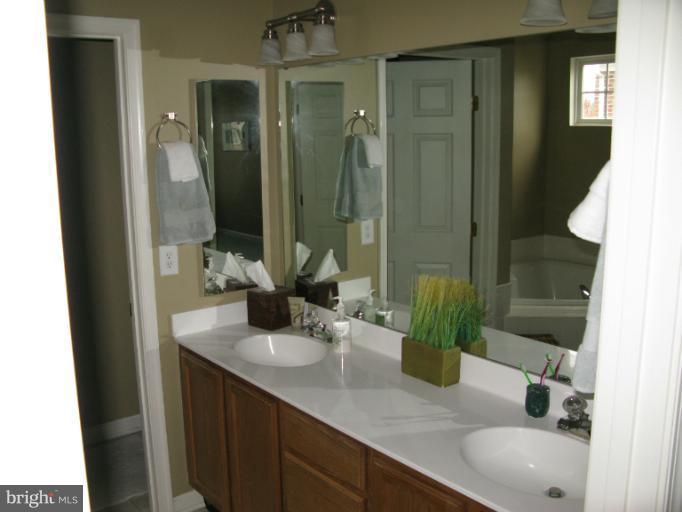 847 Sunny Chapel Road Odenton, MD 21113 - Photo 1 of 25 Bath