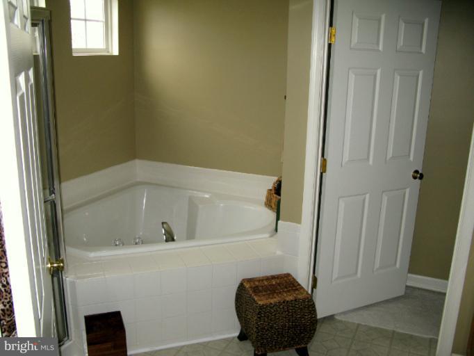 847 Sunny Chapel Road Odenton, MD 21113 - Photo 4 of 25 Bath