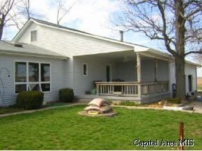 13975 Finney Road Girard, IL 62640 - Photo 6 of 9