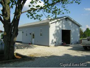 13975 Finney Road Girard, IL 62640 - Photo 8 of 9