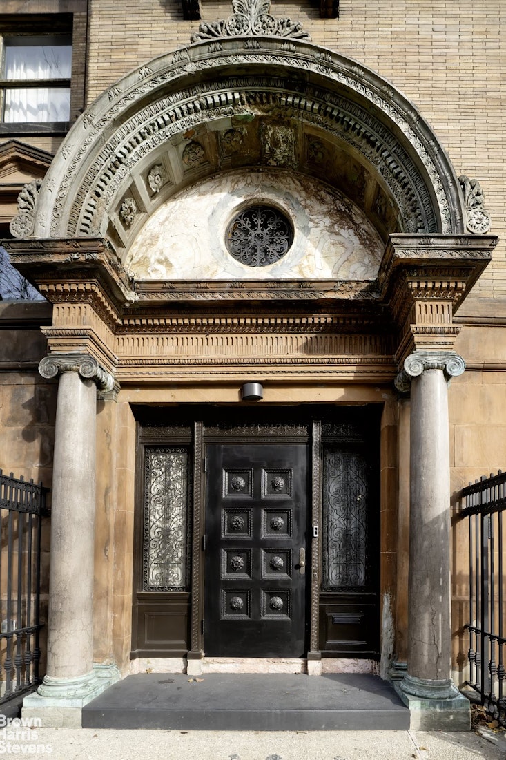 1 West 123rd Street Manhattan, NY 10027 - Photo 3 of 16 Gallery Image 3