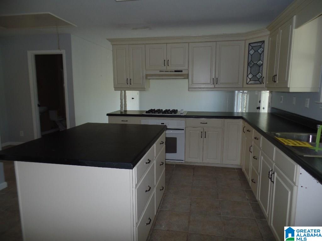 230 Maxwell Road Southeast Bessemer, AL 35022 - Photo 10 of 15
