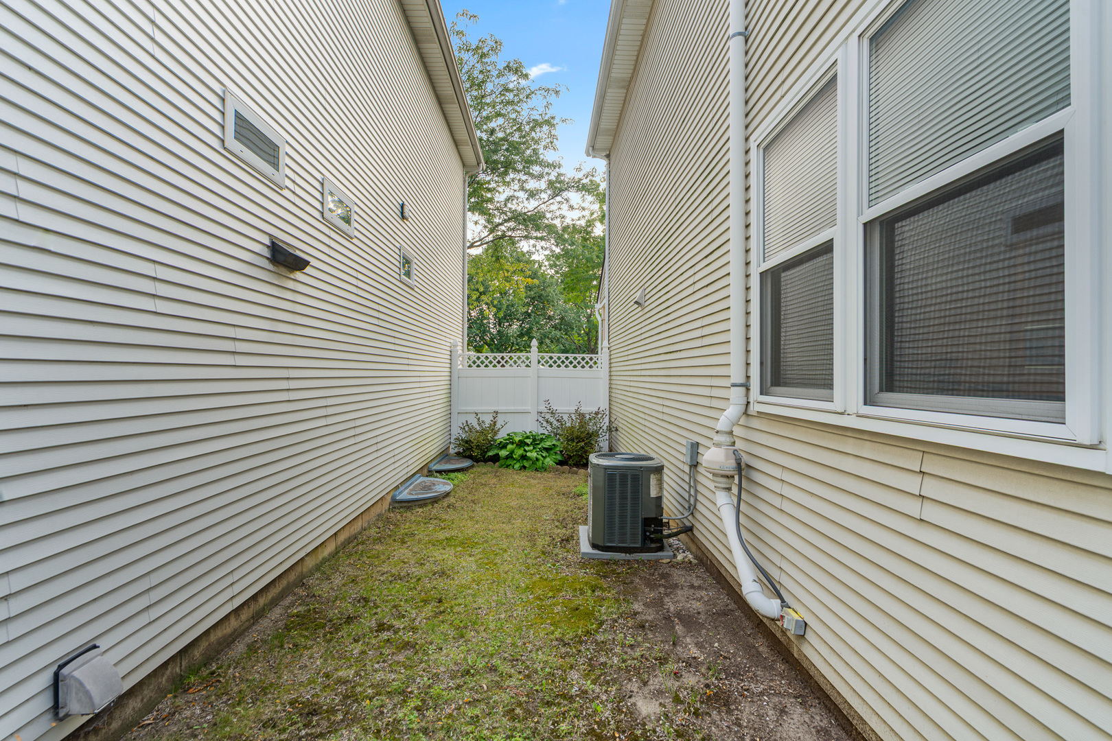 87 Freesia Drive Romeoville, IL 60446 - Photo 31 of 48 Gallery Image 31