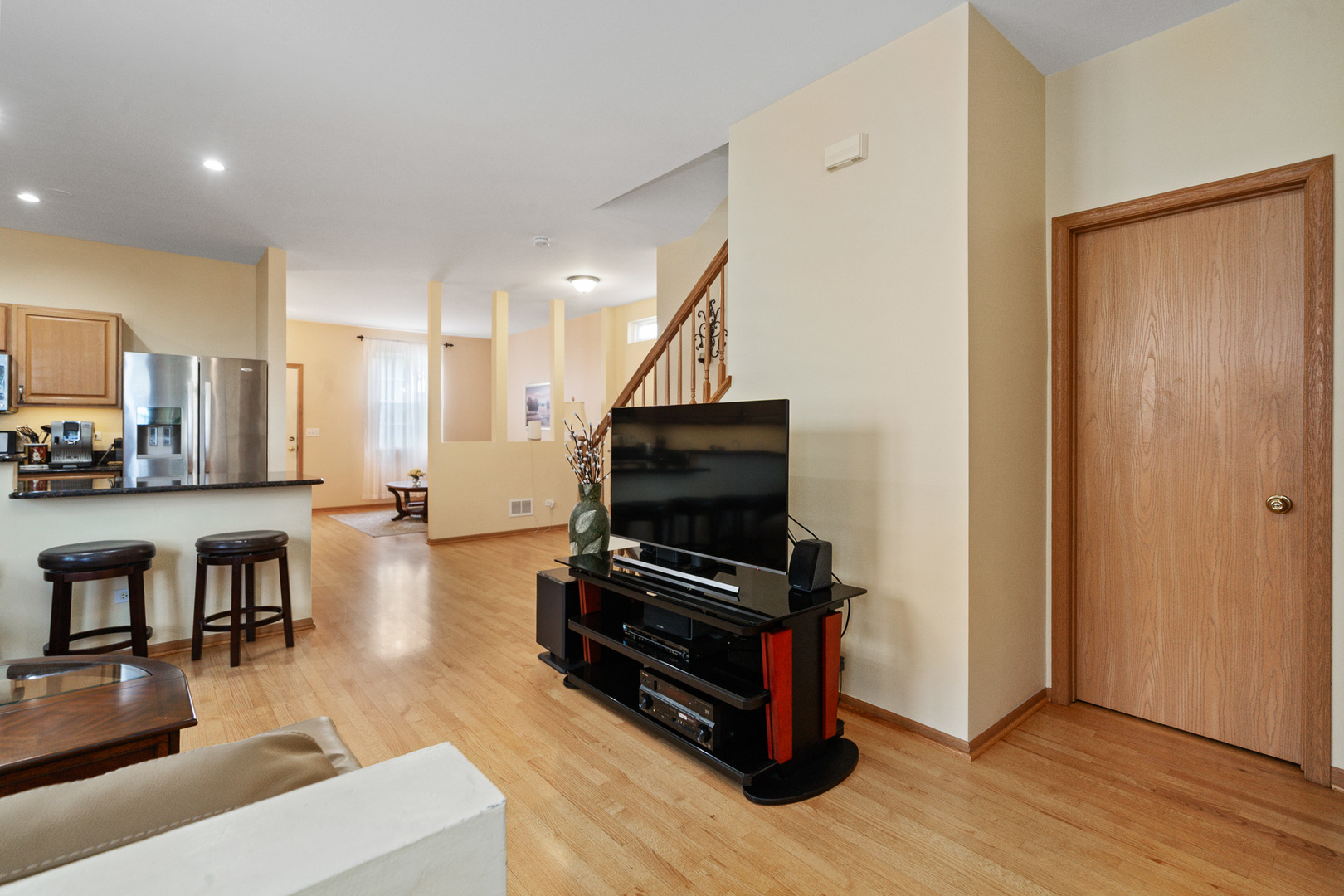87 Freesia Drive Romeoville, IL 60446 - Photo 4 of 48 Gallery Image 4