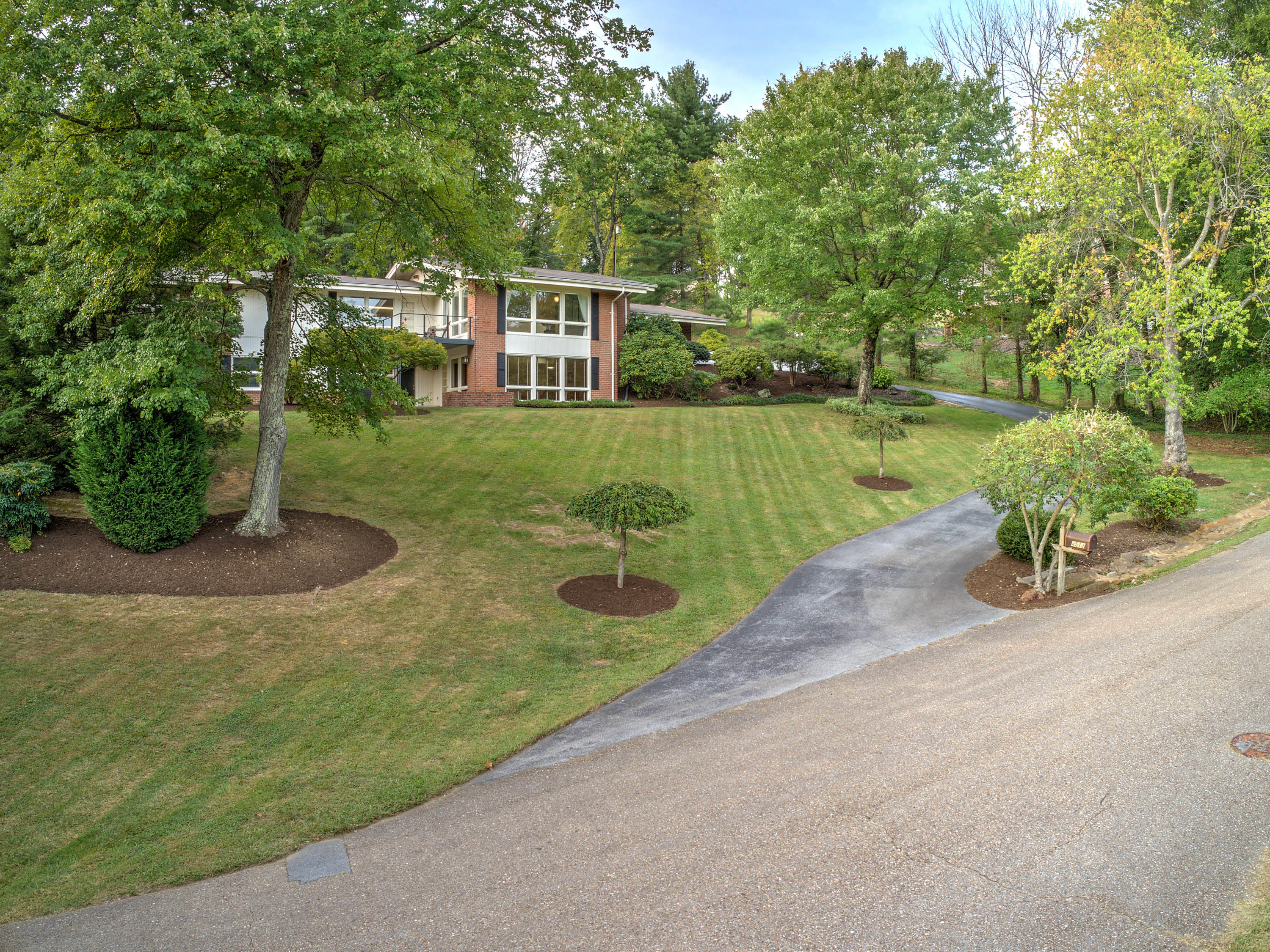 4512 Chickasaw Road Kingsport, TN 37664 - Photo 8 of 61 4512 Chickasaw Rd-8