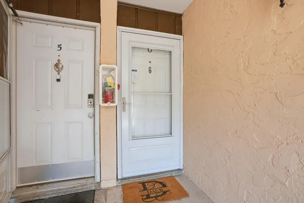 $88,000 | 403 Marshall Court, Unit 6, Fort Walton Beach, FL 32548