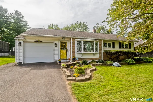 $289,900 | 23 Yale Drive, Enfield, CT 06082