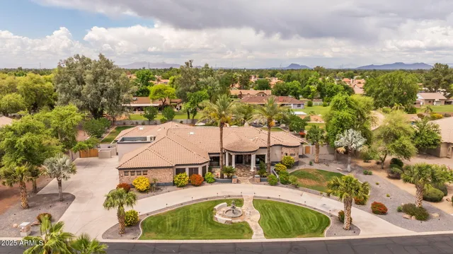 $2,700,000 | 690 East Seattle Slew Lane, Gilbert, AZ 85296