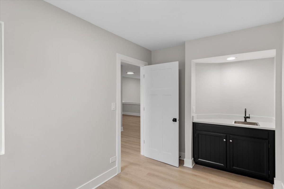 3082 Antelope Springs Road Northbrook, IL 60062 - Photo 7 of 28