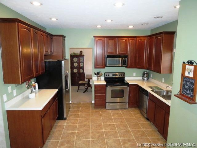 1668 Green Road Southeast Elizabeth, IN 47117 - Photo 8 of 44 Gallery Image 8