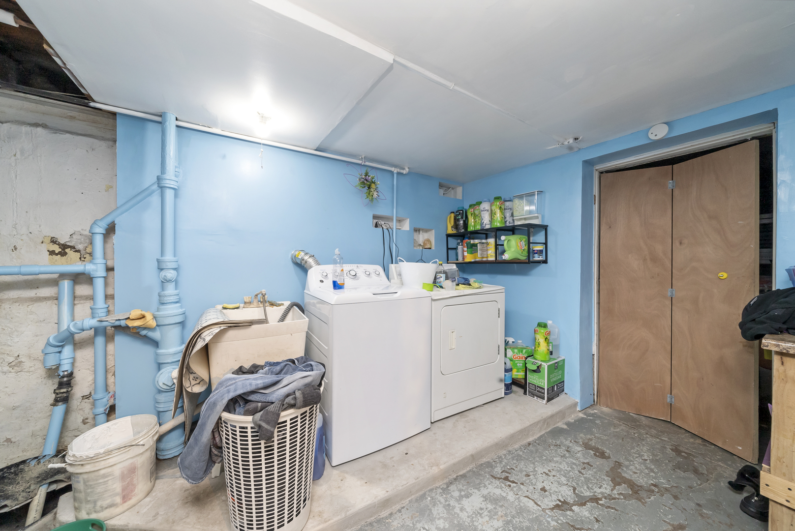 149 East 120th Street Chicago, IL 60628 - Photo 12 of 18 a utility room with dryer and washer