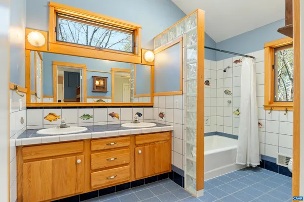 $1,200,000 | 5864 Wyant Lane, Charlottesville, VA 22903