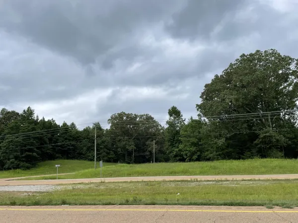 a view of a tennis court