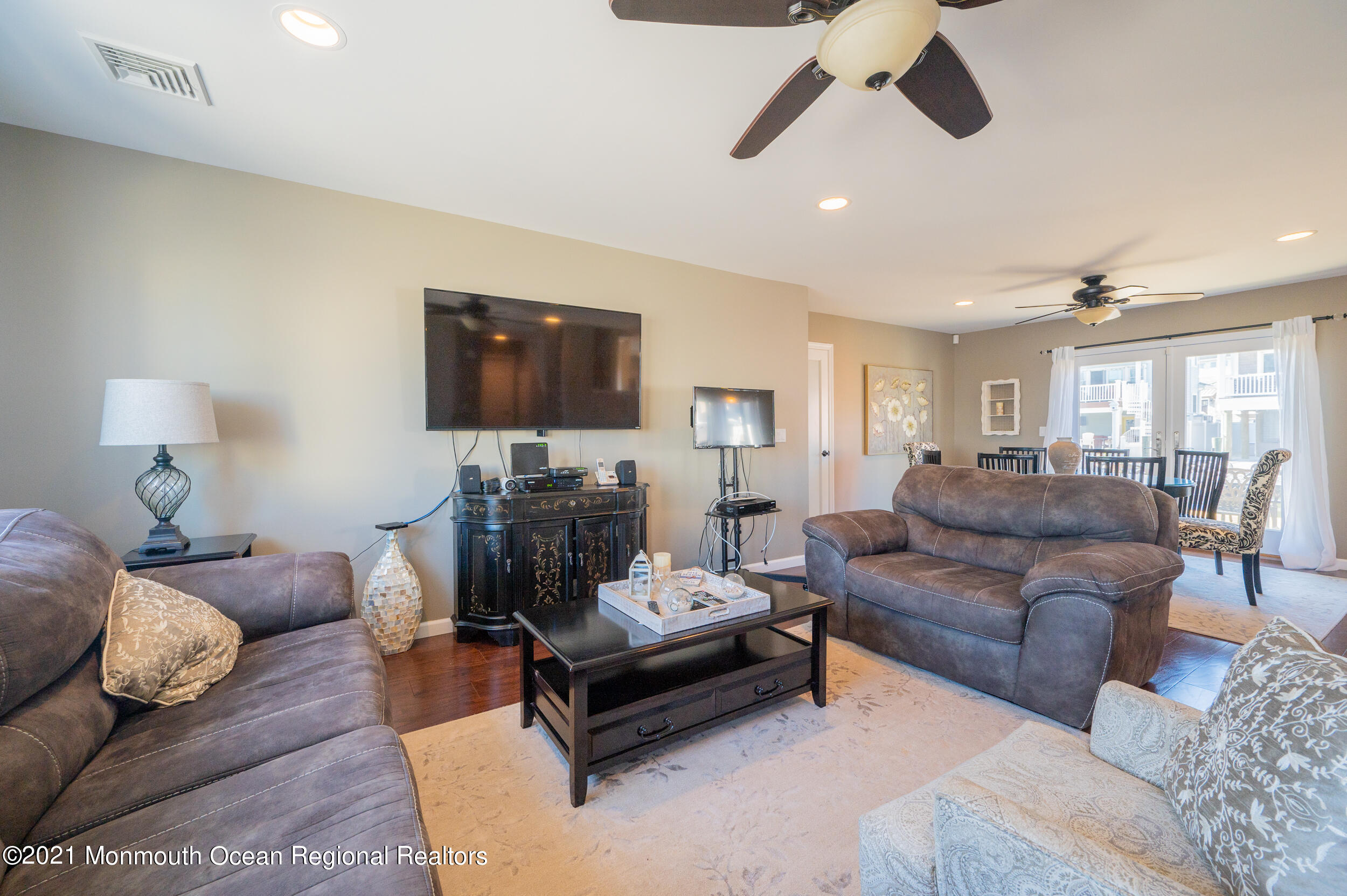 207 Heron Road Lavallette, NJ 08735 - Photo 38 of 60 Living 2