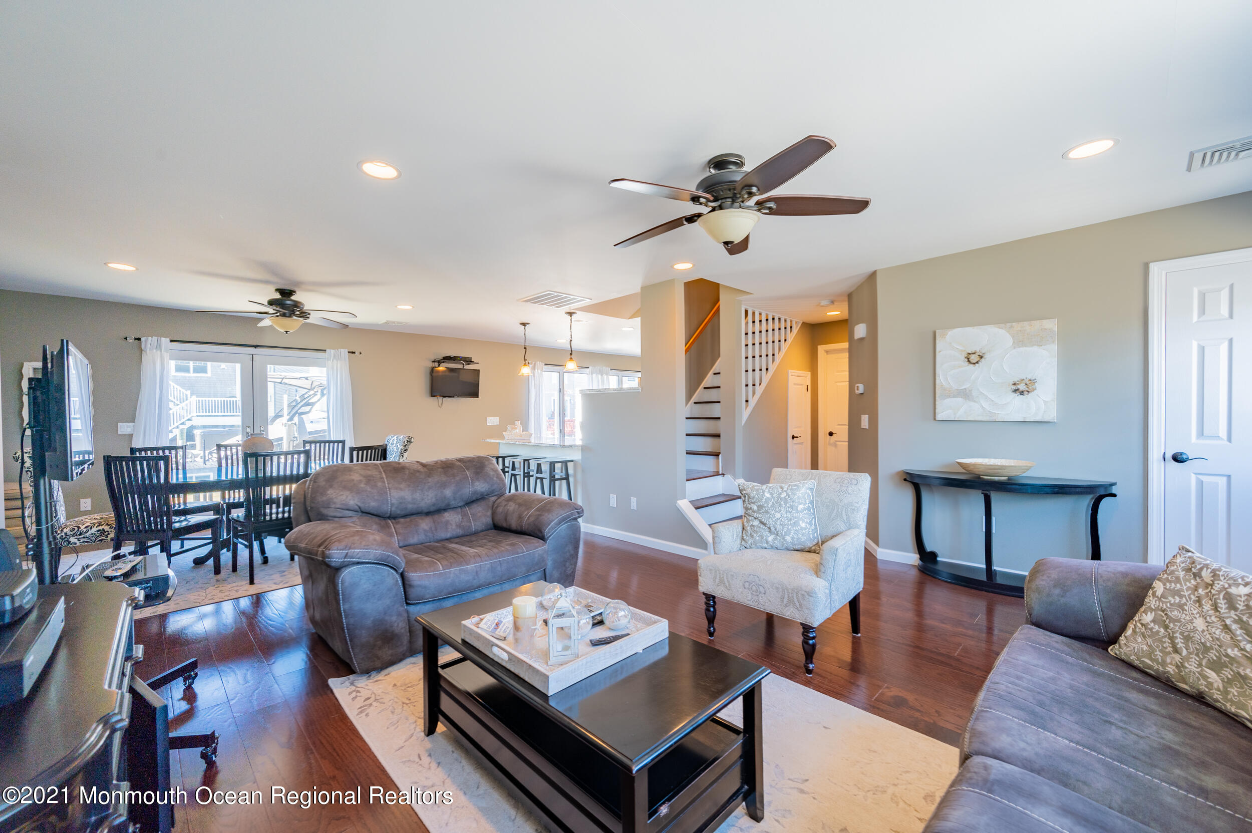 207 Heron Road Lavallette, NJ 08735 - Photo 39 of 60 Living 3