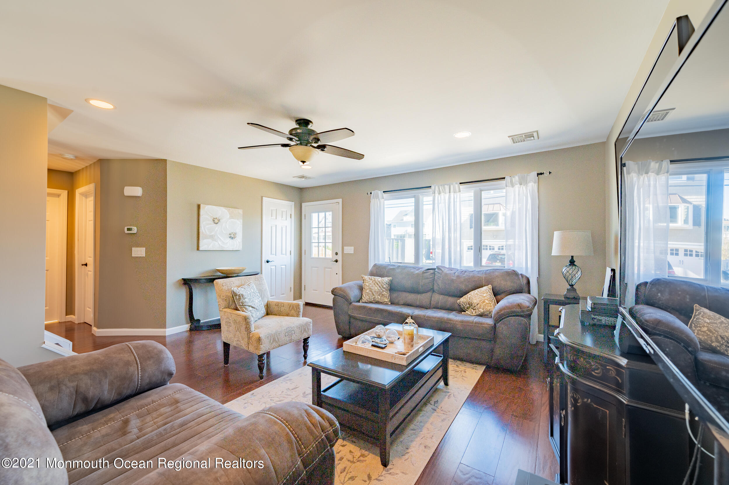 207 Heron Road Lavallette, NJ 08735 - Photo 9 of 60 Living 4