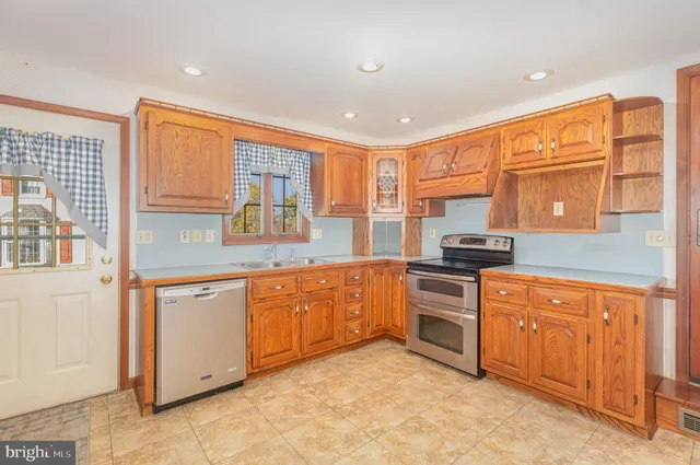 $349,990 | 301 South Baltimore Street, Dillsburg, PA 17019