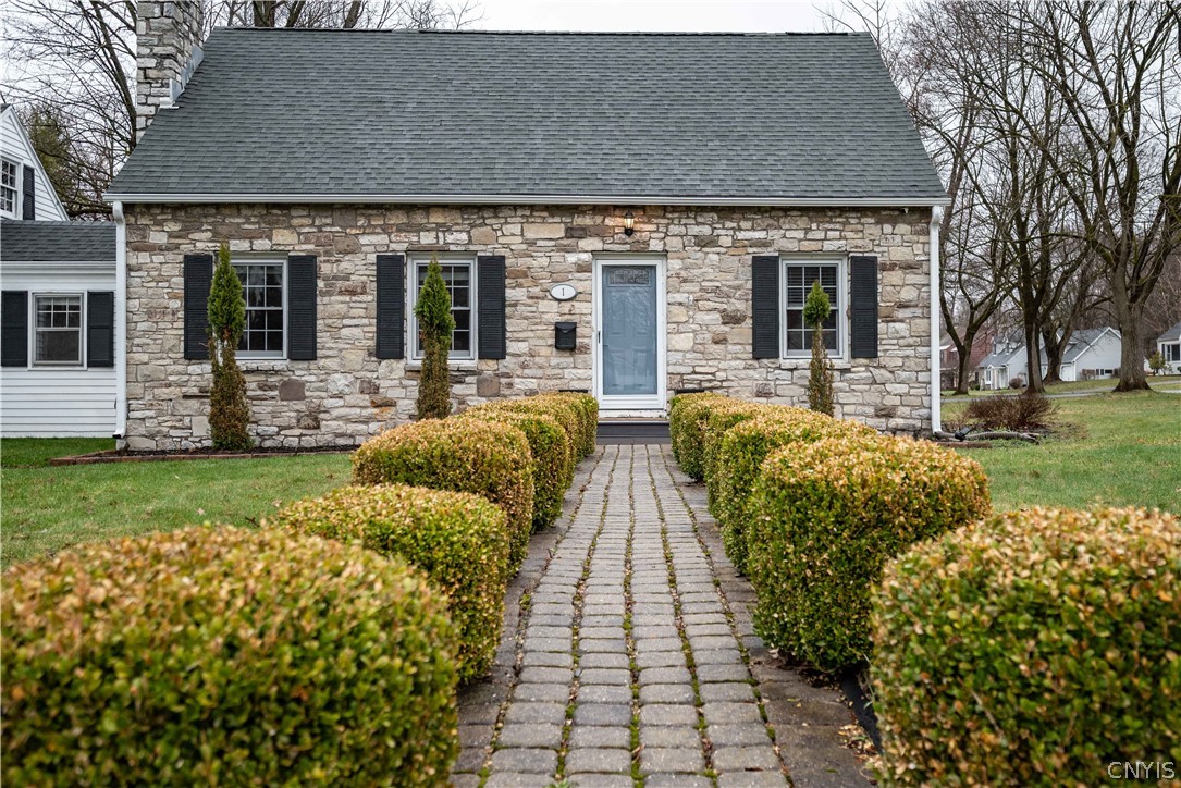 1 Allen Road New Hartford, NY 13501 - Photo 2 of 50