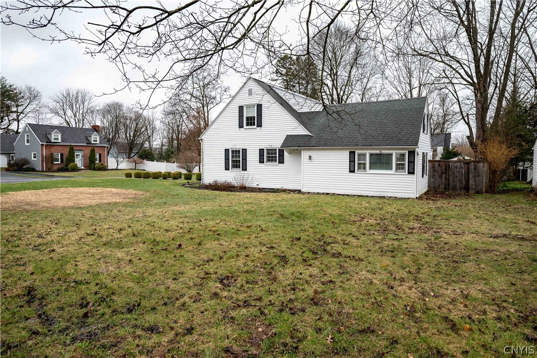 1 Allen Road New Hartford, NY 13501 - Photo 6 of 50