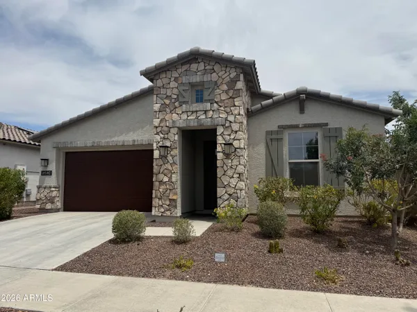 $2,450 | 19824 Exeter Boulevard, Litchfield Park, AZ 85340
