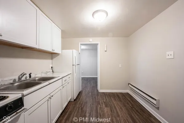 $825 | 7046 East US Highway 36, Unit 4, Avon, IN 46123