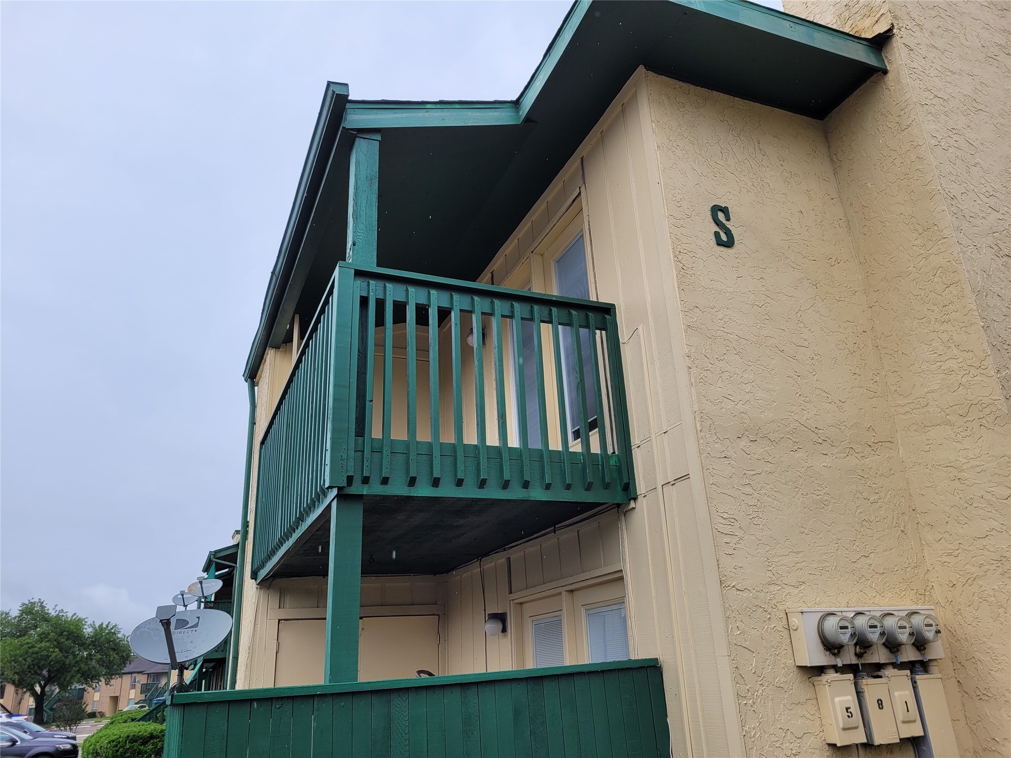 1516 Bay Area Boulevard, Unit S2 Houston, TX 77058 - Photo 2 of 11 a view of balcony