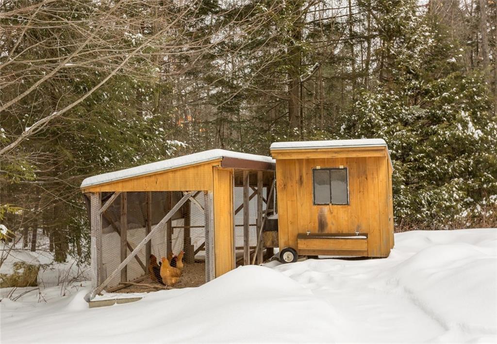 734 Pinkham Brook Road Durham, ME 04222 - Photo 30 of 31 Chicken coop.