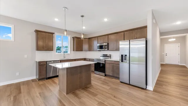 $2,750 | 2149 Westpointe Drive, Hastings, MN 55033