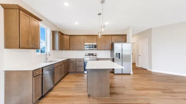 $2,750 | 2149 Westpointe Drive, Hastings, MN 55033