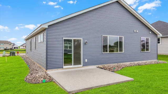 $2,750 | 2149 Westpointe Drive, Hastings, MN 55033