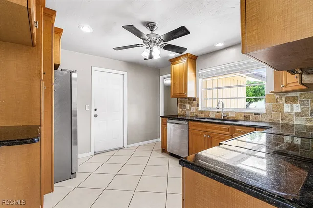 $225,000 | 4555 Vinsetta Avenue, North Fort Myers, FL 33903