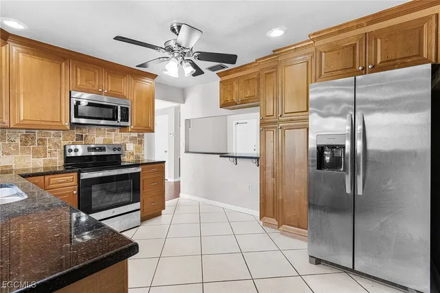 $225,000 | 4555 Vinsetta Avenue, North Fort Myers, FL 33903