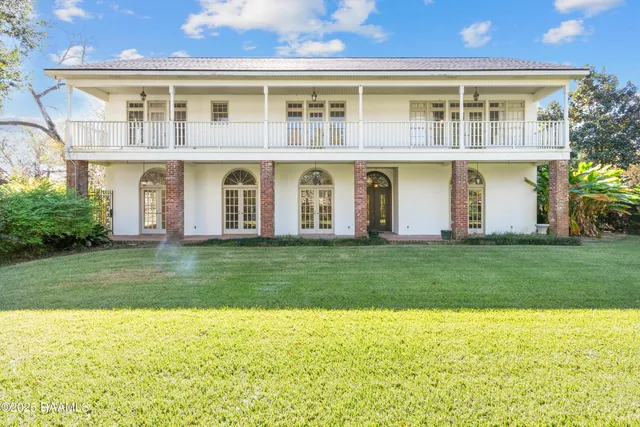 $625,000 | 121 Oakforest Drive, Lafayette, LA 70501